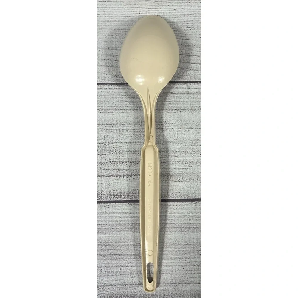 Vintage Ekco Nylon Plastic Serving Spoon Almond /Cream Kitchen Utensil‎